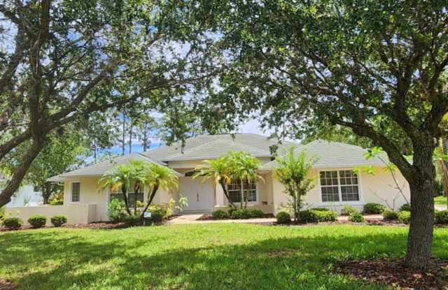 Photo of Gated Oasis with Private Pool  In-Law Suite – Your Dream Home Awaits!