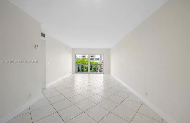 Photo of 450 Paradise Isle Blvd