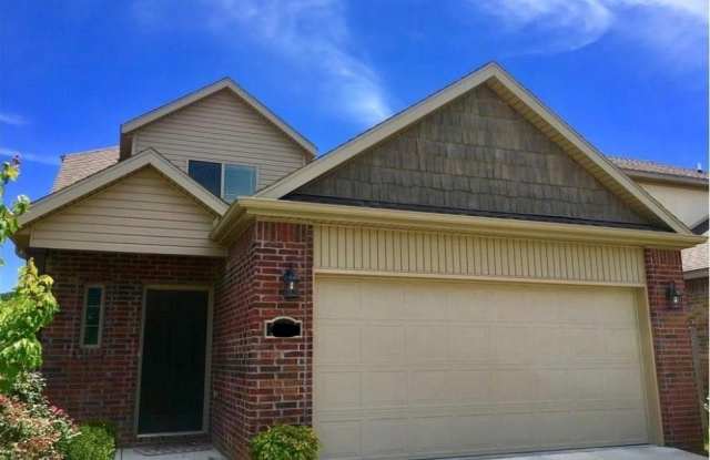 2638  N Valencia  AVE