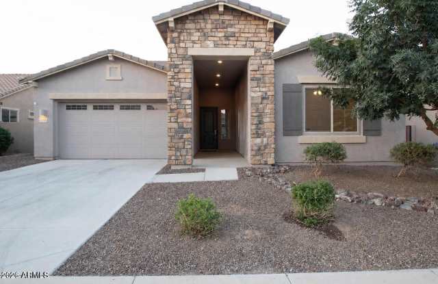 1135 E Tekoa Avenue
