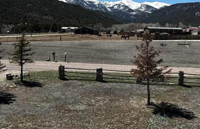 716 West Blarney Stone Road Upstairs Studio Apt