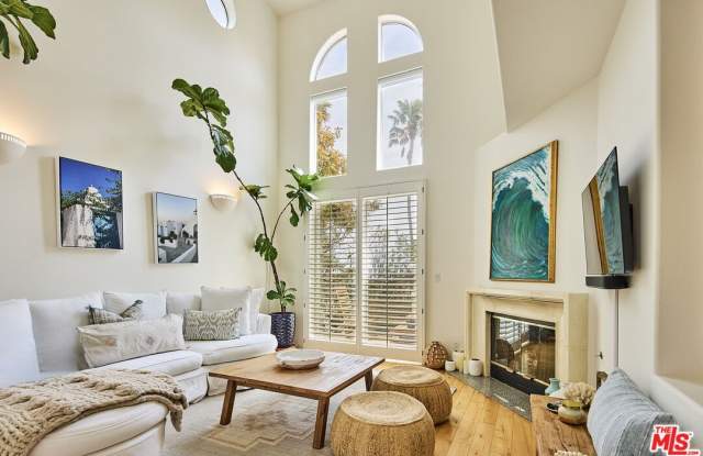 Photo of 6453 Zuma View Pl