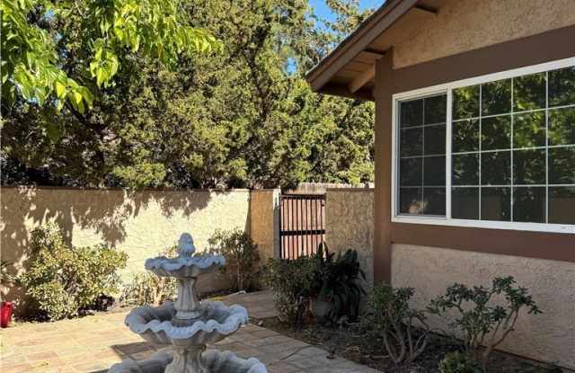 5824 E Camino Pinzon