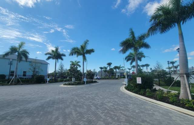 569 Salisbury Circle