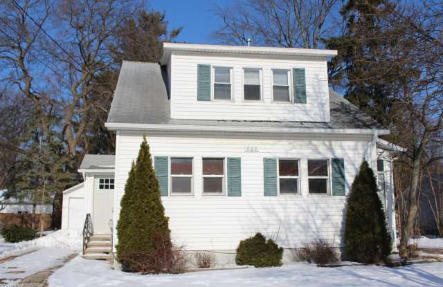 409 E Grove St Apt 2