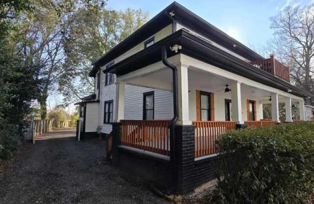 402 Meriwether Street