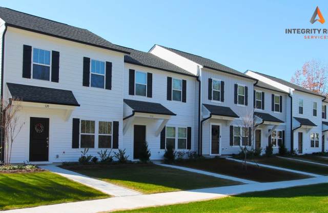 Photo of 3 Bedroom Townhome Minutes from Downtown Oakboro - Available December 2025