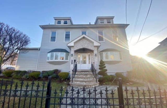 94 Lincoln St - 94 Lincoln Street, Passaic, NJ 07055