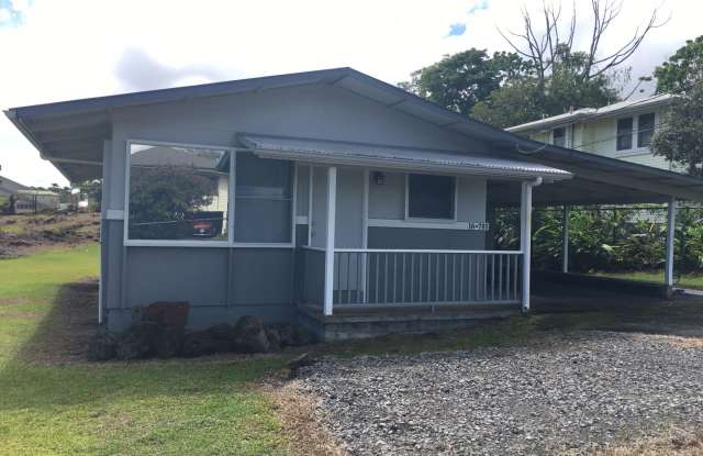 Conveniently Located 2BR/1BA Home - Near Keaau Shopping Center