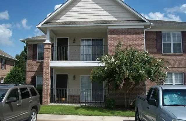 1800 Balmoral Drive