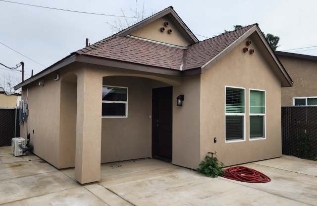 Photo of 1659 Bullard Ave.