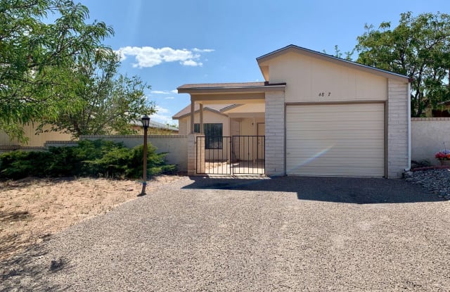 4837 Platinum Loop NE - 4837 Platinum Loop Northeast, Rio Rancho, NM 87124