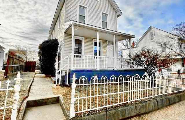 136 WEBSTER ST