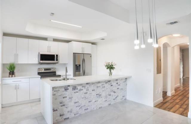 2119 Anchor Court