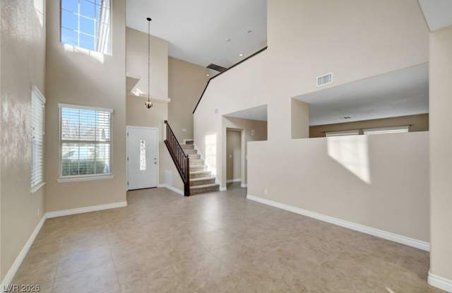 7913 Millhopper Avenue