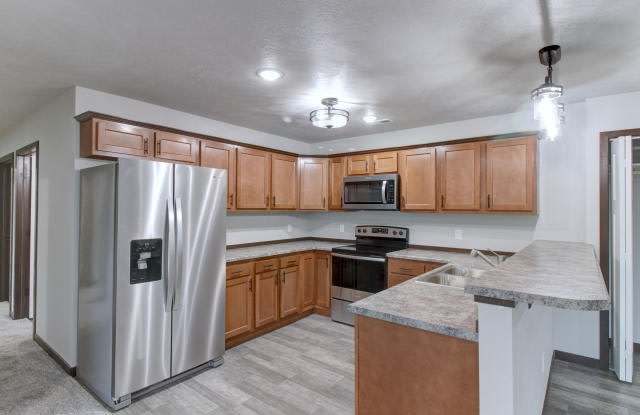 600-620 Samantha Street Unit D33