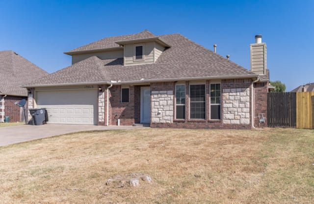 13013 E 43rd Pl S - 13013 East 43rd Place South, Broken Arrow, OK 74014