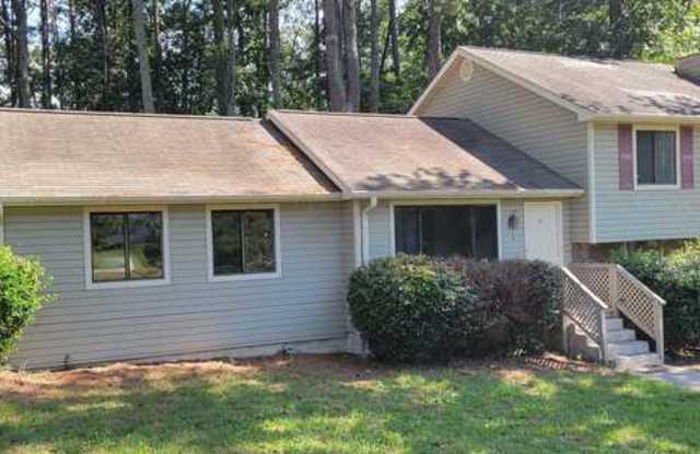 Photo of 602 Brighton Drive Northwest