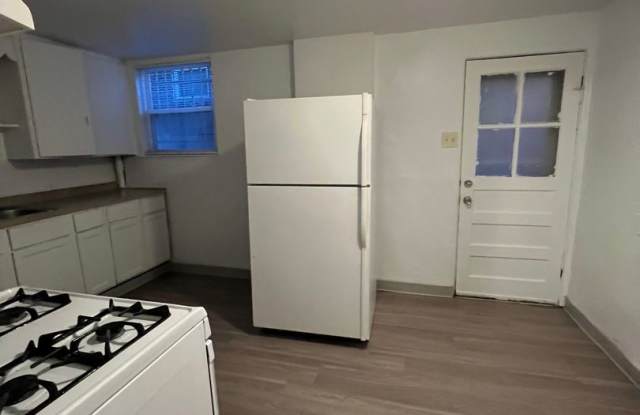2 Bedroom 1 Bathroom in Delmar Parkway