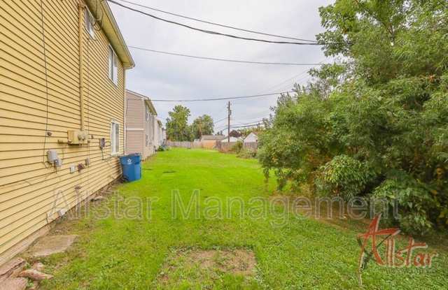 1323 Massachusetts Ave