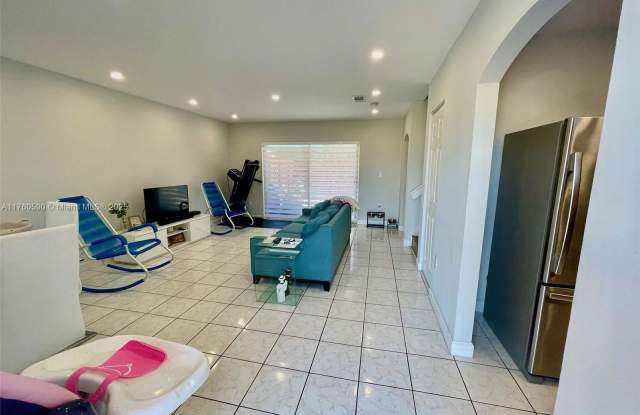 360 Northwest 114th Avenue