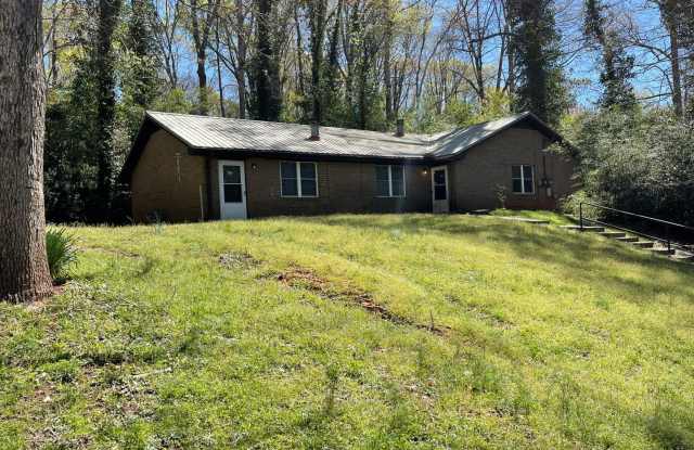 2 bedroom/1 bath Westside Duplex!