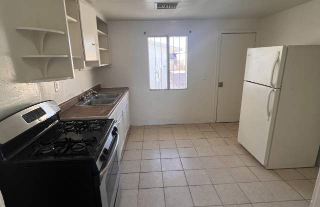 Photo of 3908 S 5th Ave - A