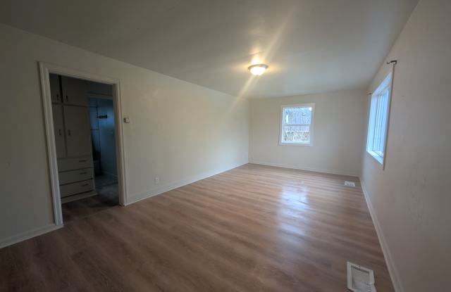 3770-3776 State Street - 3772