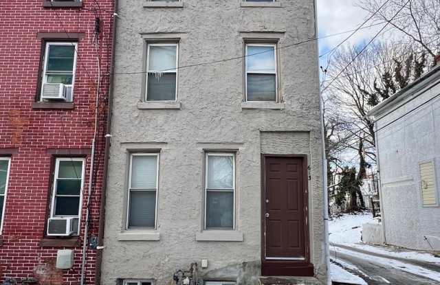 Gorgeous 4-Bedroom Townhome in the Heart of Norristown! Available NOW!