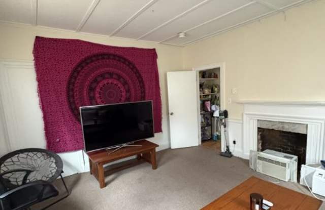 1185 North Pleasant Street - B