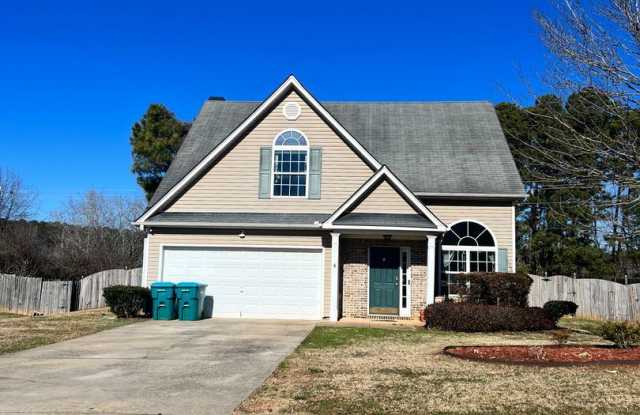 820 BETSY ROSS TRAIL - 820 Betsy Ross Trail, Hampton, GA 30228