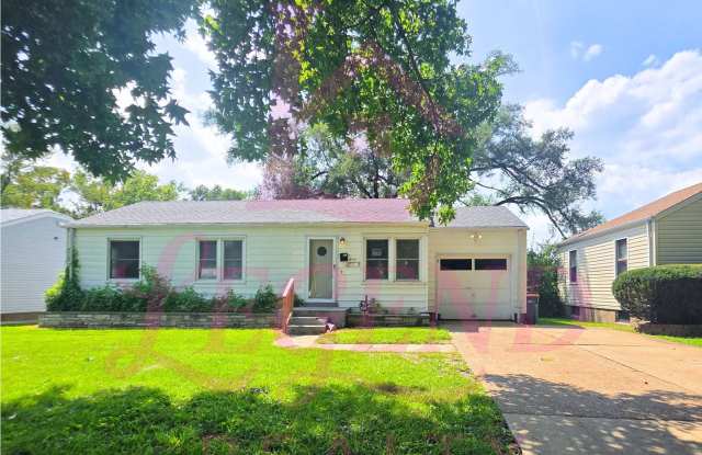 3 Bedroom, 2 Bath Home with Bonus Room & Double Driveway
