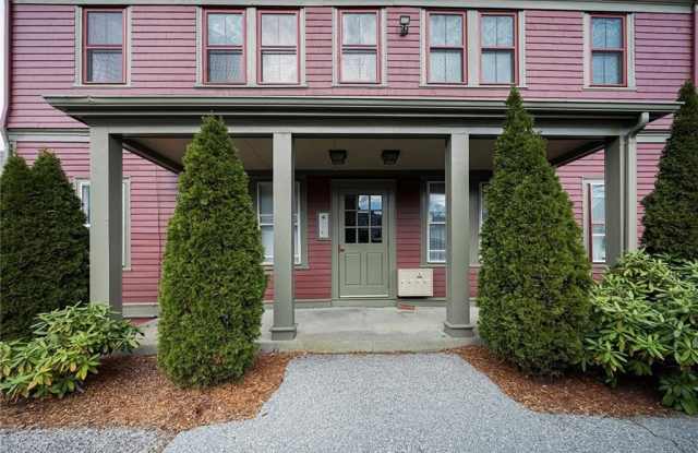 146 GROVE Street unit: 2L