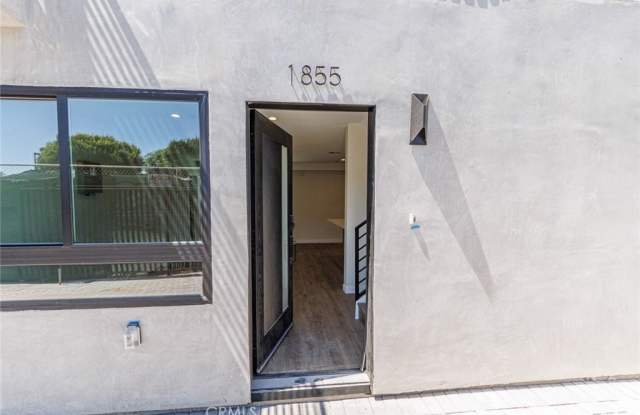 1855 Crenshaw Boulevard