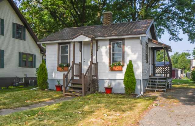 Photo of 1133 Lincoln St