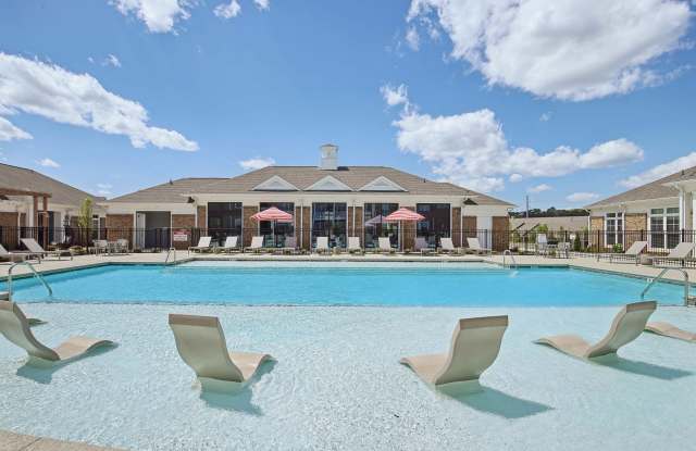 Photo of South and 20