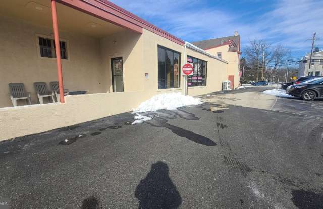 Photo of 468 E MAIN Street