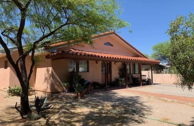 4441 E Linden Street - 4441 East Linden Street, Tucson, AZ 85712