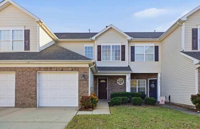 Townhome in Pineville – Quiet Cul-de-Sac!