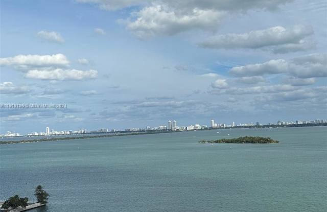 Photo of 2000 North Bayshore Drive