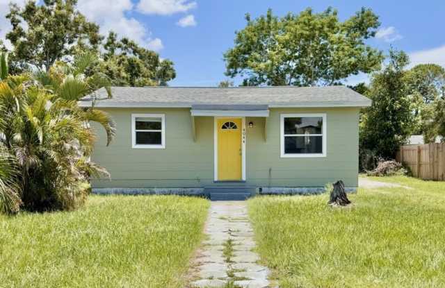 4044 44th Avenue North