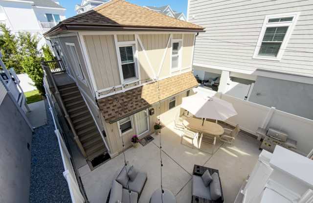 14 N Adams Ave