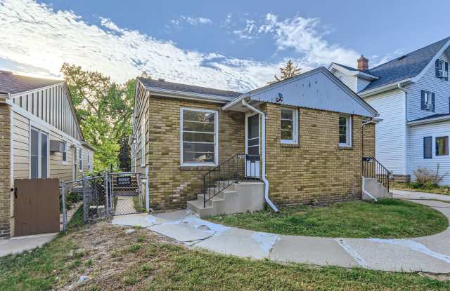 Modern 2 Bed/2 Bath Unit in Minneapolis! Rent: $1695.00 - Available NOW