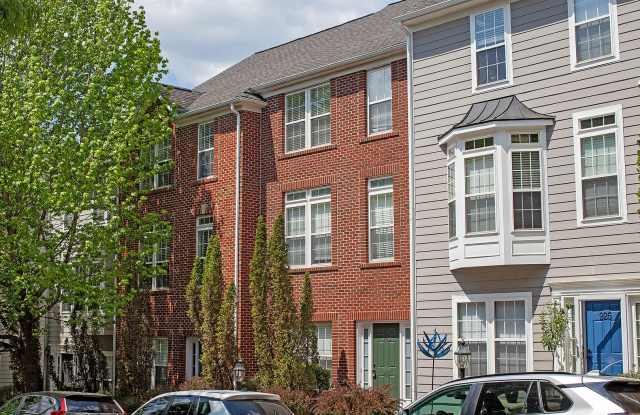 Spacious Cherry Hill Townhome