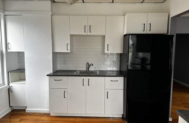 189 Fifth St unit: 2