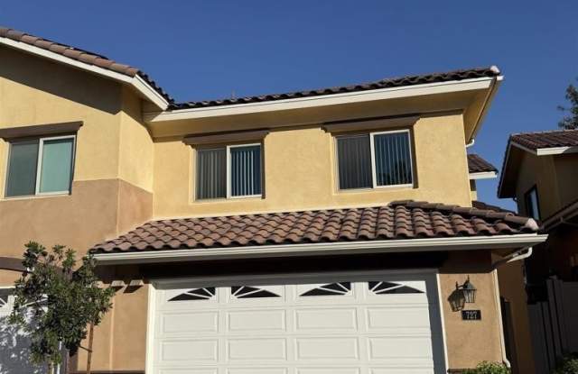 Photo of 727 Anastasia Ct