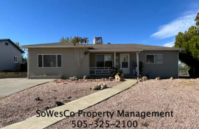 Beautiful Spacious Home with Large Yard & RV Parking