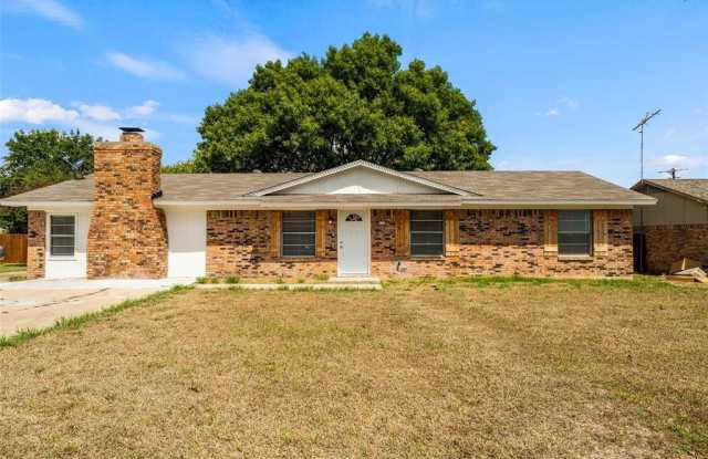 810 S Western Hills Drive