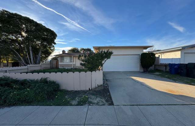 Charming Seaside Home on Quiet Cul-de-Sac