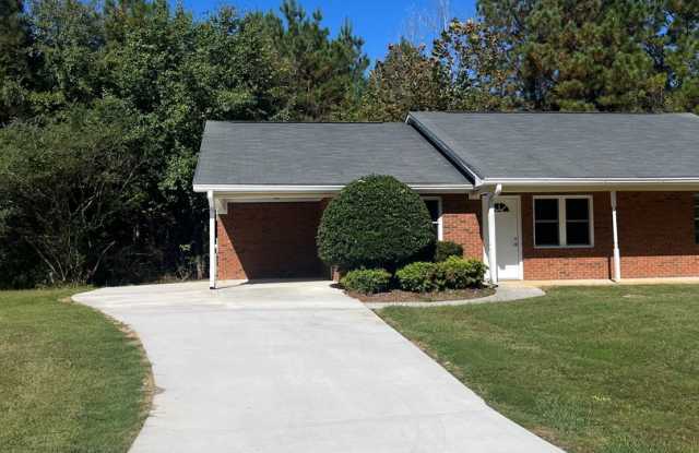 Photo of 13 Oakcrest Trail NE